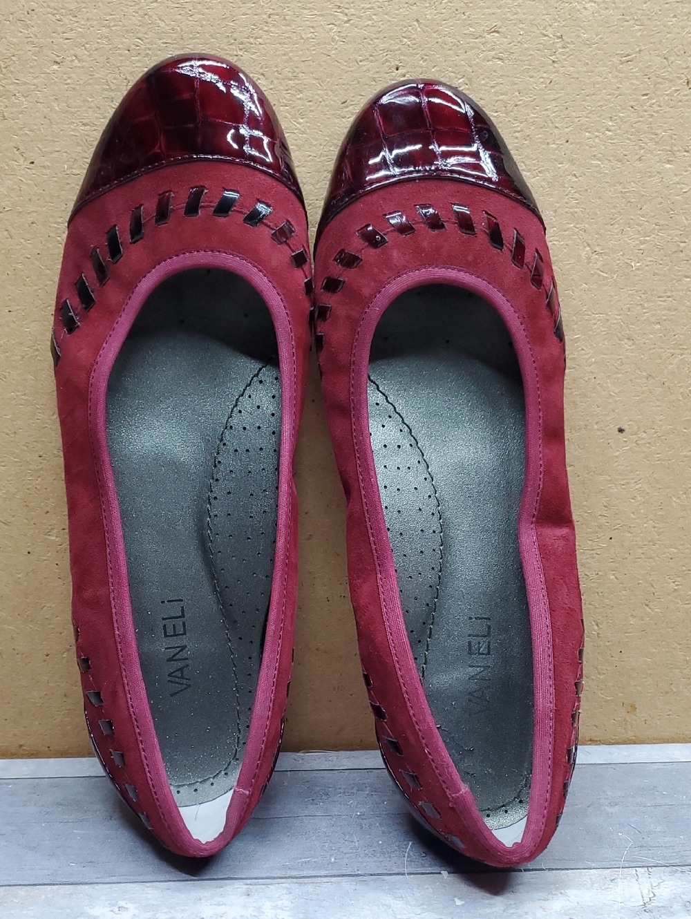 Vaneli Wine Red Faux Croc-Trim Slip-On Ballet Flats Size 9 M